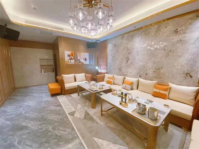 北京夜场长期招聘（鑫国色夜总会北京夜场招聘兼职生意火爆店内直招）
