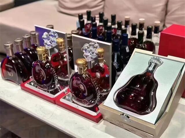 南京夜场长期招聘（悦廷夜总会南京KTV招聘店内直招生意稳定上班容易）
